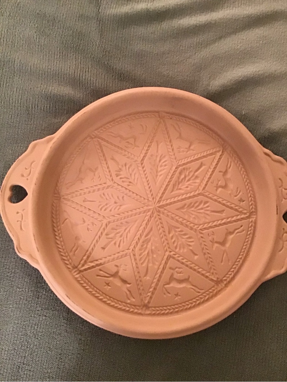 Decorative Ceramic baking pan  with Star & Deer Embossing - Terracotta